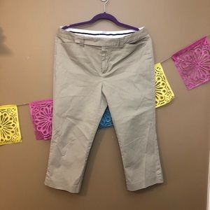 Gap | Tan Capris